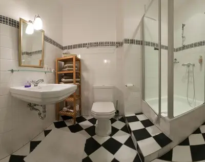 Ein Badezimmer in der Unterkunft Kunsthaus mit Frühstück im Hotel Theophano