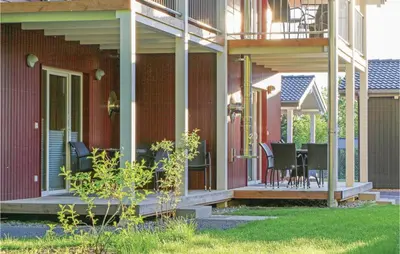 Das Gebäude in dem sich das Ferienhaus befindet