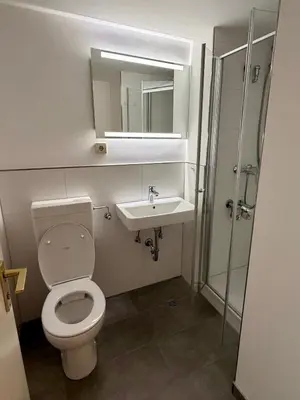 Ein Badezimmer in der Unterkunft Seesicht Appartements am Kranichsee