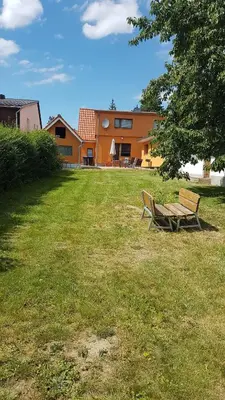 Ein Garten an der Unterkunft Janos Ferienwohnung