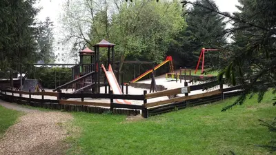 Ein Kinderspielbereich in der Unterkunft Modern & schöner Ausblick