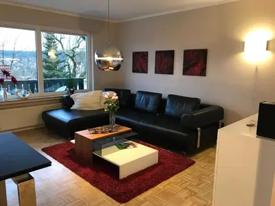 Ein Sitzbereich in der Unterkunft Ferienwohnung Gipfelnest