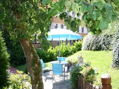 Ein Garten an der Unterkunft Haus Kummeleck, Wohnung 4