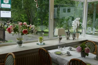 Ein Restaurant oder anderes Speiselokal in der Unterkunft Haus am Karpfenteich