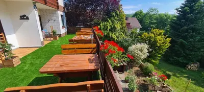 Ein Garten an der Unterkunft Hotel Ingeburg