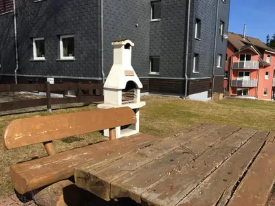 Das Gebäude in dem sich die Ferienwohnung befindet