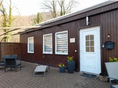 Das Gebäude in dem sich das Ferienhaus befindet