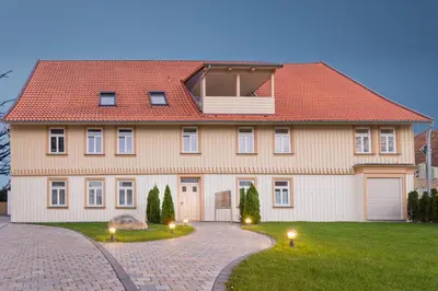 Das Gebäude in dem sich die Ferienwohnung befindet