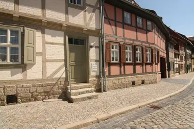 Das Gebäude in dem sich die Ferienwohnung befindet