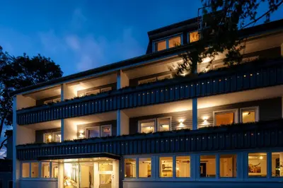 Das Gebäude in dem sich das Aparthotel befindet