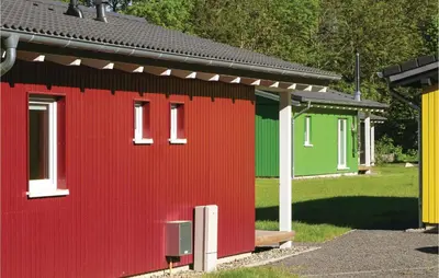 Das Gebäude in dem sich das Ferienhaus befindet