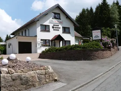Das Gebäude in dem sich die Pension befindet