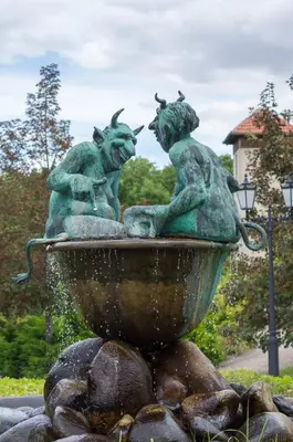 Ein Garten an der Unterkunft City-Ferienwohnung-Blankenburg