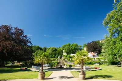 Ein Garten an der Unterkunft City-Ferienwohnung-Blankenburg