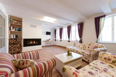 Ein Sitzbereich in der Unterkunft Schlaf-gut Appartments