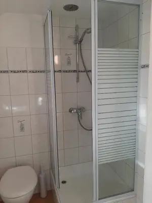Ein Badezimmer in der Unterkunft Ferienzimmer Wenzel