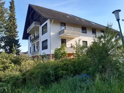 Das Gebäude in dem sich die Ferienwohnung befindet