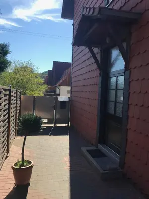 Das Gebäude in dem sich die Ferienwohnung befindet