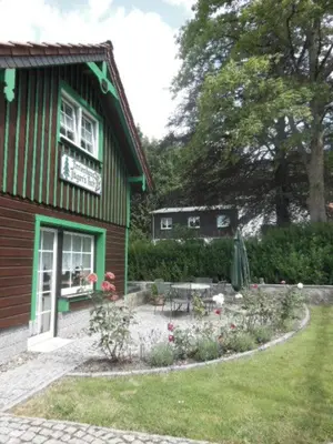 Ein Garten an der Unterkunft Ferienhaus 