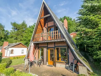 Das Gebäude in dem sich das Ferienhaus befindet