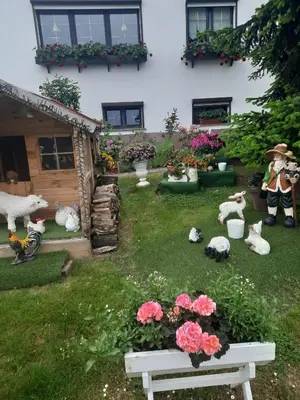 Ein Garten an der Unterkunft Ferienwohnung 
