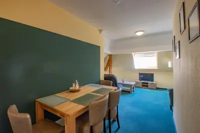 Ein Sitzbereich in der Unterkunft Ferien Hotel Villa Südharz