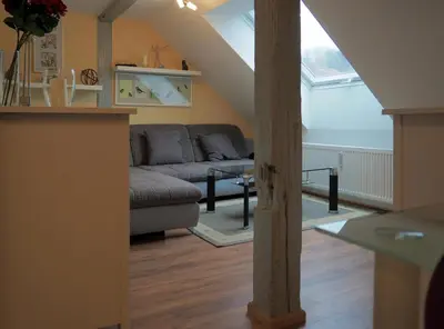 Ein Sitzbereich in der Unterkunft Moderne Ferienwohnung Salzbergstraße in Wernigerode