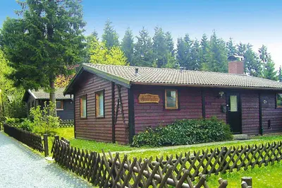 Ein Garten an der Unterkunft Ferienhaus in Clausthal-Zellerfeld mit Terrasse