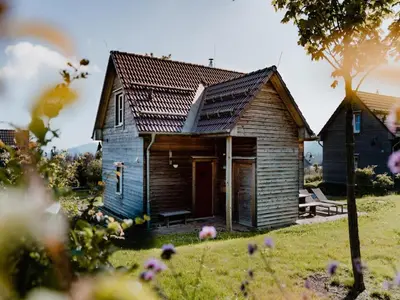 Ein Garten an der Unterkunft Ferienhäuser, Torfhaus