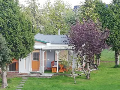Ein Garten an der Unterkunft Fam Stana