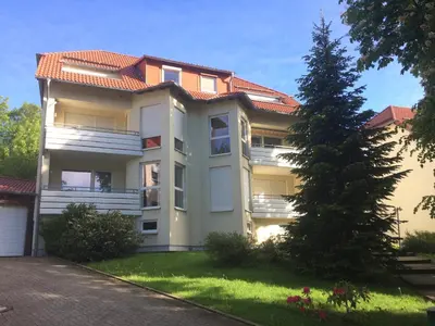 Das Gebäude in dem sich die Ferienwohnung befindet