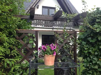 Ein Garten an der Unterkunft Haus Kollwitzweg - Ferienwohnungen