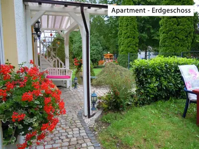 Ein Garten an der Unterkunft Ferienwohnung Wolfsholz