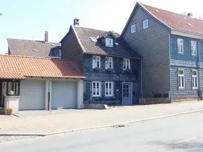 Das Gebäude in dem sich die Ferienwohnung befindet