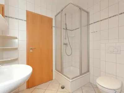 Ein Badezimmer in der Unterkunft Ferienhaus mit Wellnessbereich in Elend