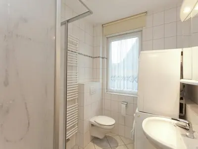 Ein Badezimmer in der Unterkunft Ferienhaus mit Wellnessbereich in Elend
