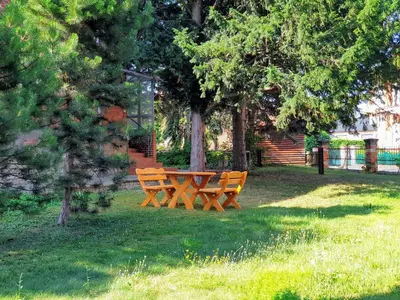 Ein Garten an der Unterkunft Villa Bianca am Huy