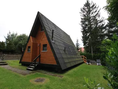 Das Gebäude in dem sich das Ferienhaus befindet