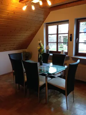 Ein Sitzbereich in der Unterkunft Ferienwohnung 'Lydia'