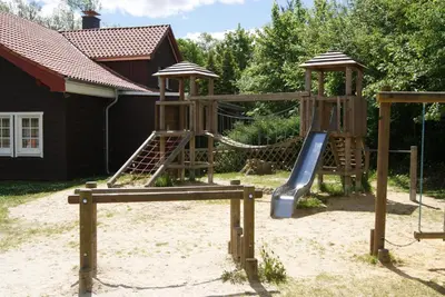 Ein Kinderspielbereich in der Unterkunft Ferienwohnung Nitzschke
