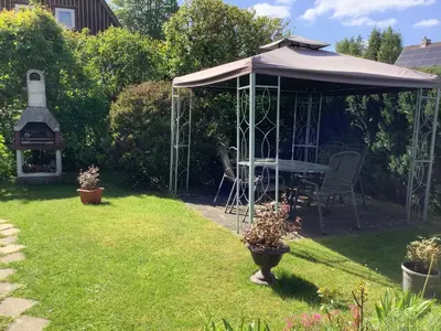 Ein Garten an der Unterkunft Ferienhaus Schuster