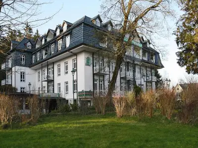 Ein Garten an der Unterkunft Wohnung in Tanne mit einem gemeinsamen Pool