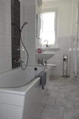 Ein Badezimmer in der Unterkunft Gästewohnung Neustädter Straße 35
