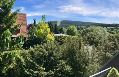 Ein allgemeiner Bergblick oder ein Berglick von der Ferienwohnung aus