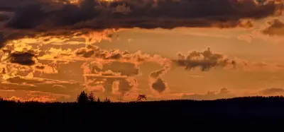 Blick auf den Sonnenuntergang/Sonnenaufgang von der Ferienwohnung aus oder aus der Nähe