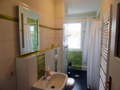 Ein Badezimmer in der Unterkunft Gaestewohnung Heinrich-Heine-Straße