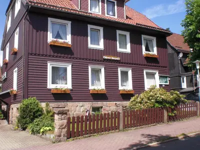 Das Gebäude in dem sich die Pension befindet
