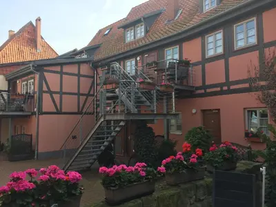 Das Gebäude in dem sich die Ferienwohnung befindet