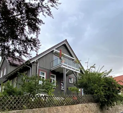 Das Gebäude in dem sich die Ferienwohnung befindet