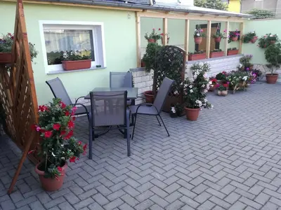 Das Gebäude in dem sich die Ferienwohnung befindet